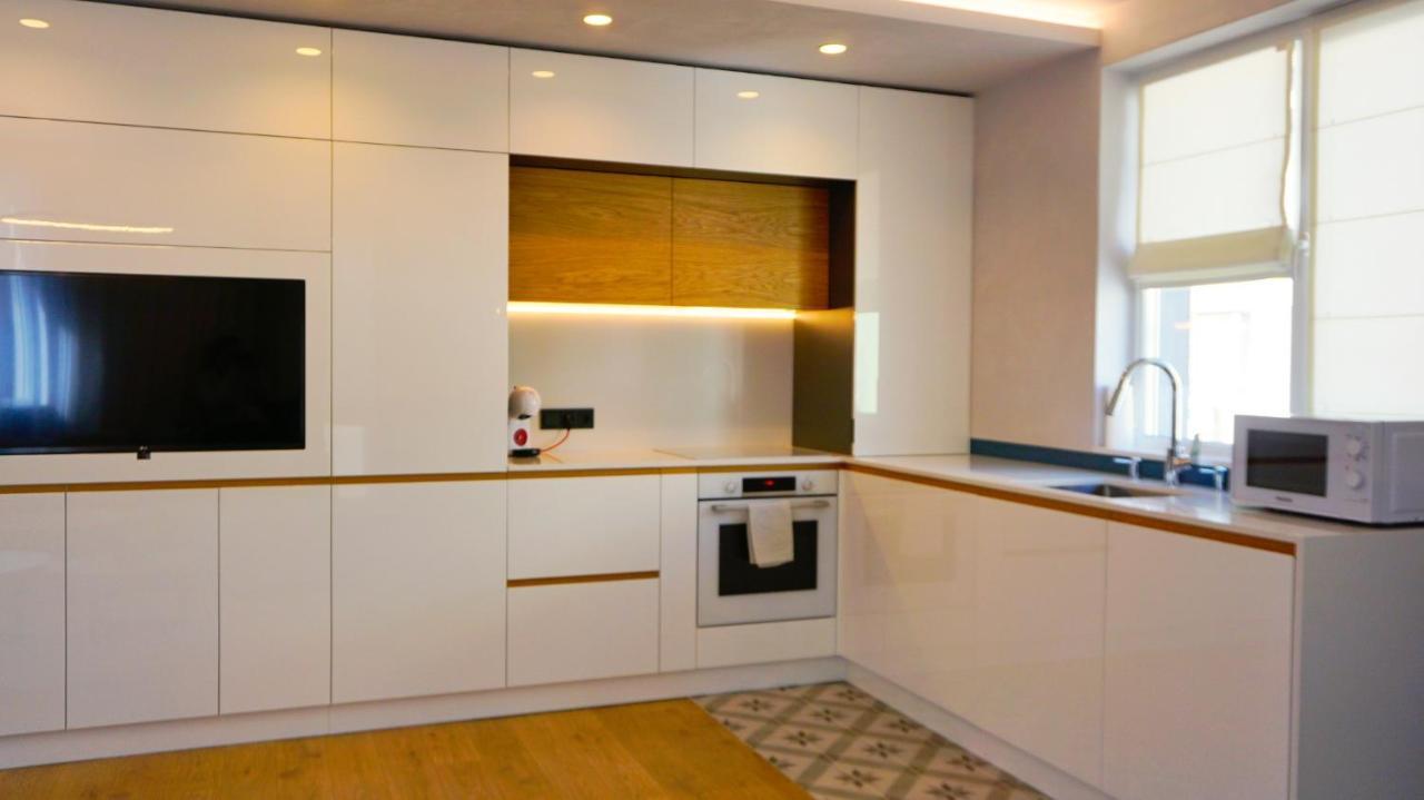 Апартамент Жасмин С Частен Гараж - Jasmin Apartment With Private Garage Βάρνα Εξωτερικό φωτογραφία